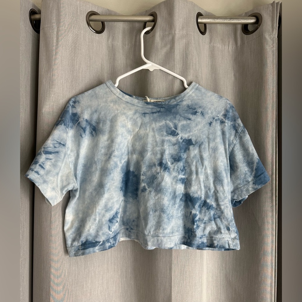 Blue tie-dye crop top